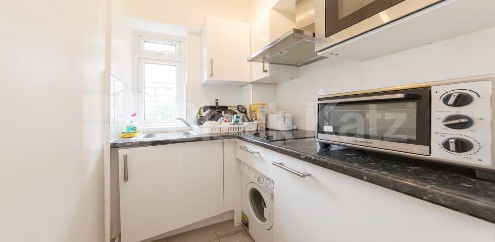 			Studio Apartment, 1 bath, 1 reception Flat			 Elsham Road, Holland Park/Kensington Olympia